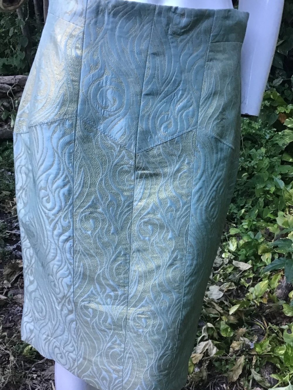 Vintage Nicole Miller gold with green shimmering silk.skirt